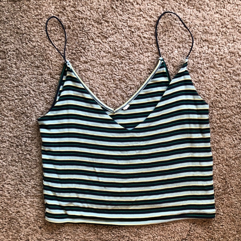 PacSun Cropped Tank - Picture 2 of 3